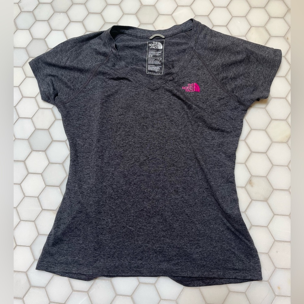 Small north face short sleeve shirt